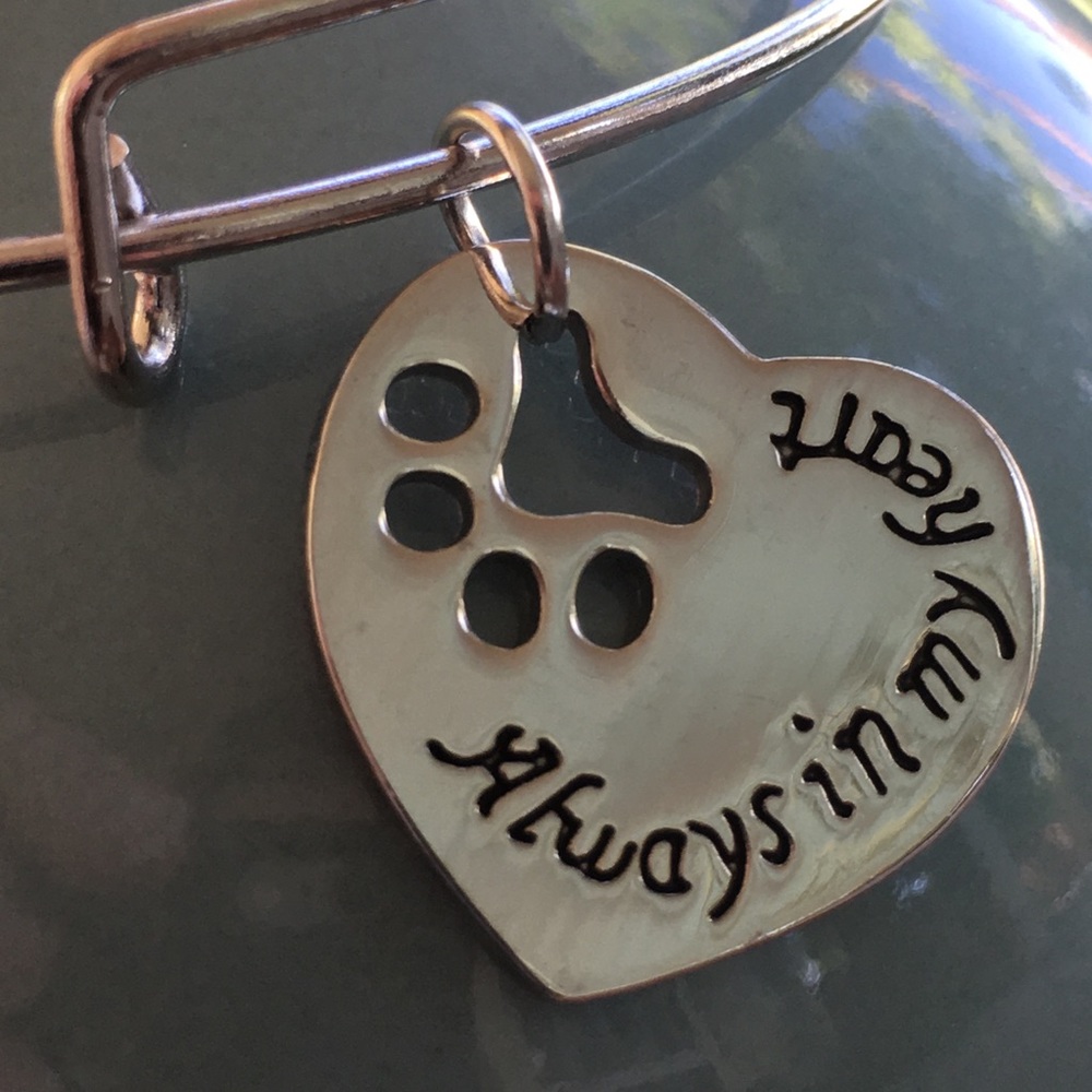 Pet love bangle